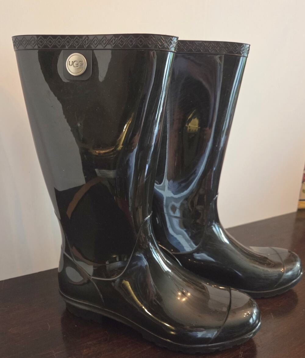 UGG SHAYE Tall Rain Boots Woman Glossy Black 1012350 100% Authentic Sz 8